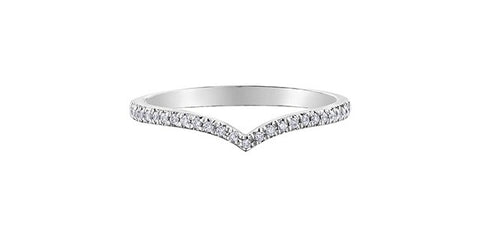 White gold diamond "V" ring