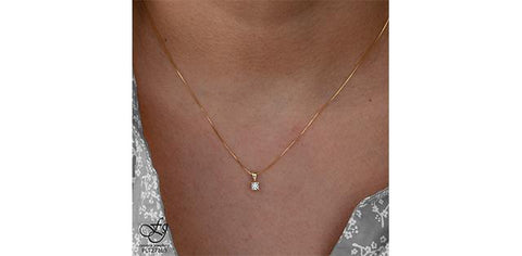 10 karat yellow gold diamond pendant