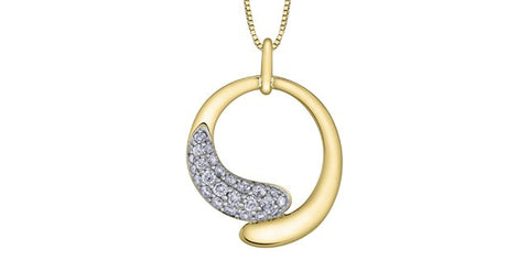 Yellow gold diamond circle pendant