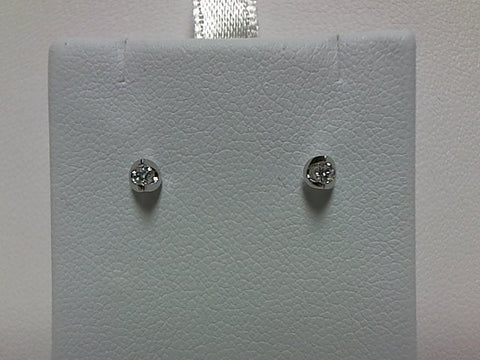 10KW .07CT TDW STUDS