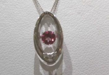 10KW PINK TOPAZ DANCING